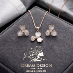 Enchanted Clover: Sterling Silver Pendant, Chain & Earrings Set