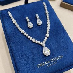 Brilliant 925 Silver Pear Drop Halo Set