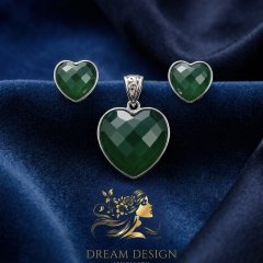 Enchanting 925 Silver Green Heart Pendant Set