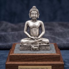 Tirthankara Mahavira Pure Silver Idol: The Essence of Peace and Awakening